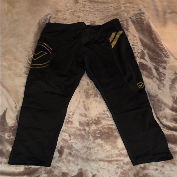 Virus Performance Tight - Picture 1 of 3